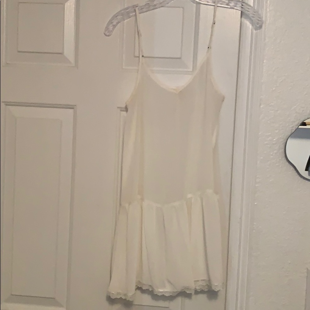 Small white flowy top